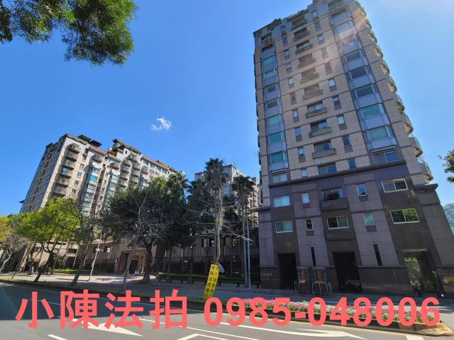 台北士林法拍大樓-1